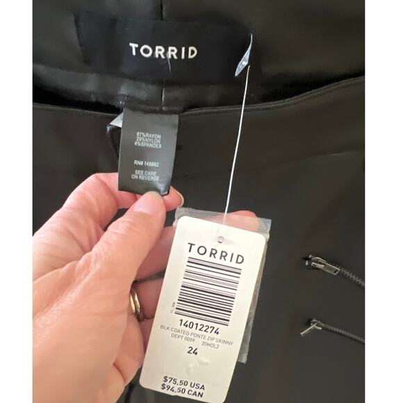 Torrid Plus Size Black Coated Ponte Multi Zip Faux Leather Pants Size 24 - Picture 4 of 5